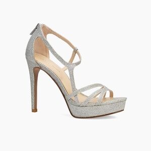 Brand new Pelle Moda silver Metallic Platform Heeled sandals